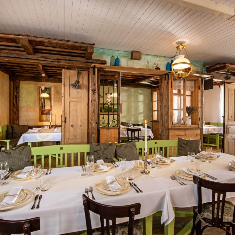 Sedenie v reštaurácii